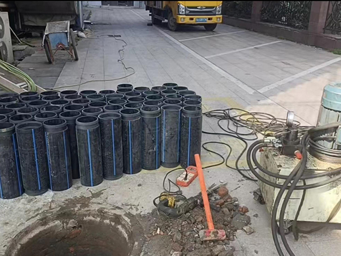 荥经PE置换管厂家 DN315置换管 非开挖管短管置换